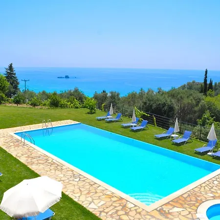 With Swimming Pool And Sea View - *