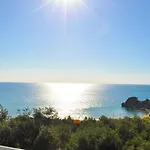 With Swimming Pool And Sea View - 아파트