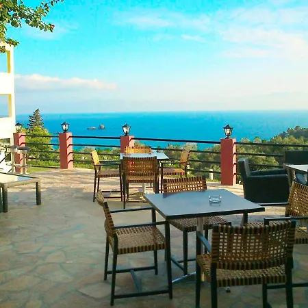 With Swimming Pool And Sea View - *