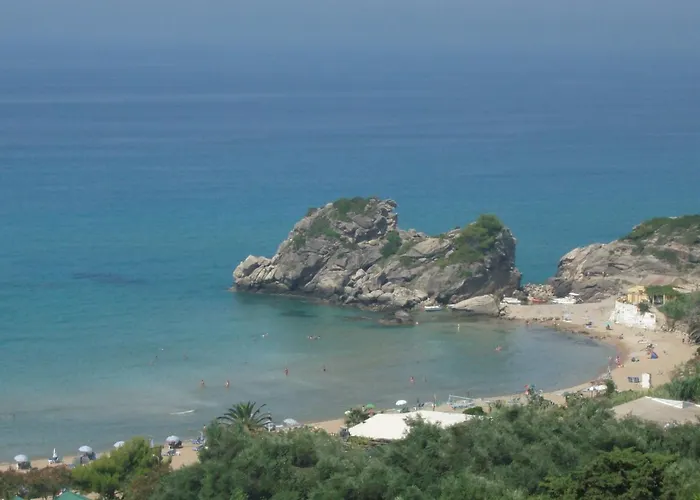 With Swimming Pool And Sea View - דירה
